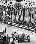 1000-Meilen-Rennen von Brescia, 12. und 13. April 1931. Rudolf Caracciola und Beifahrer Wilhelm Sebastian am Ziel mit Mercedes-Benz Typ SSKL Rennsportwagen in Brescia. Zum ersten Mal wurde ein Ausländer Gesamtsieger dieses berühmten italienischen Rennens.